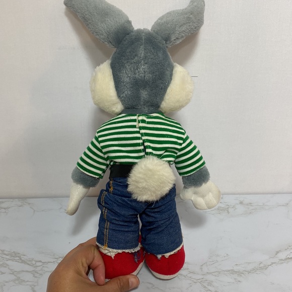 Vintage Bugs Bunny plush - Picture 4 of 5